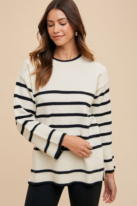 ide Slit Striped Round Neck Sweater