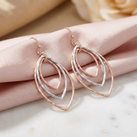 Pendientes colgantes en capas