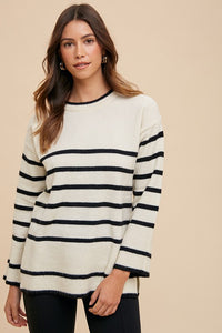 ide Slit Striped Round Neck Sweater