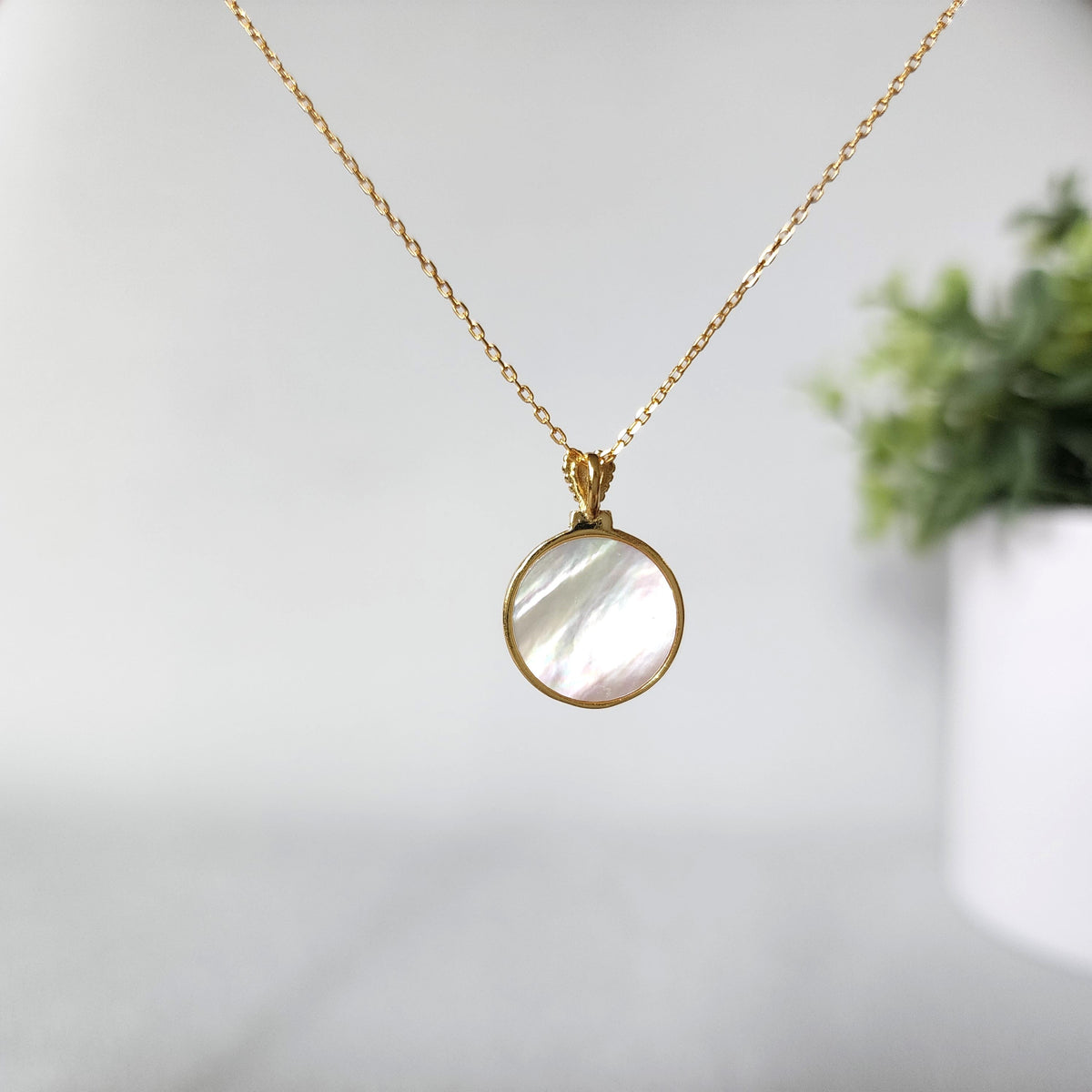 Opera Golden Necklace | Mother of Pearl Pendant Necklace