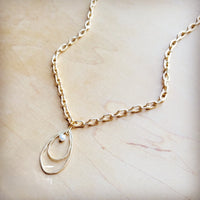 Collar de oro mate con colgante de perla de oro mate 259o 