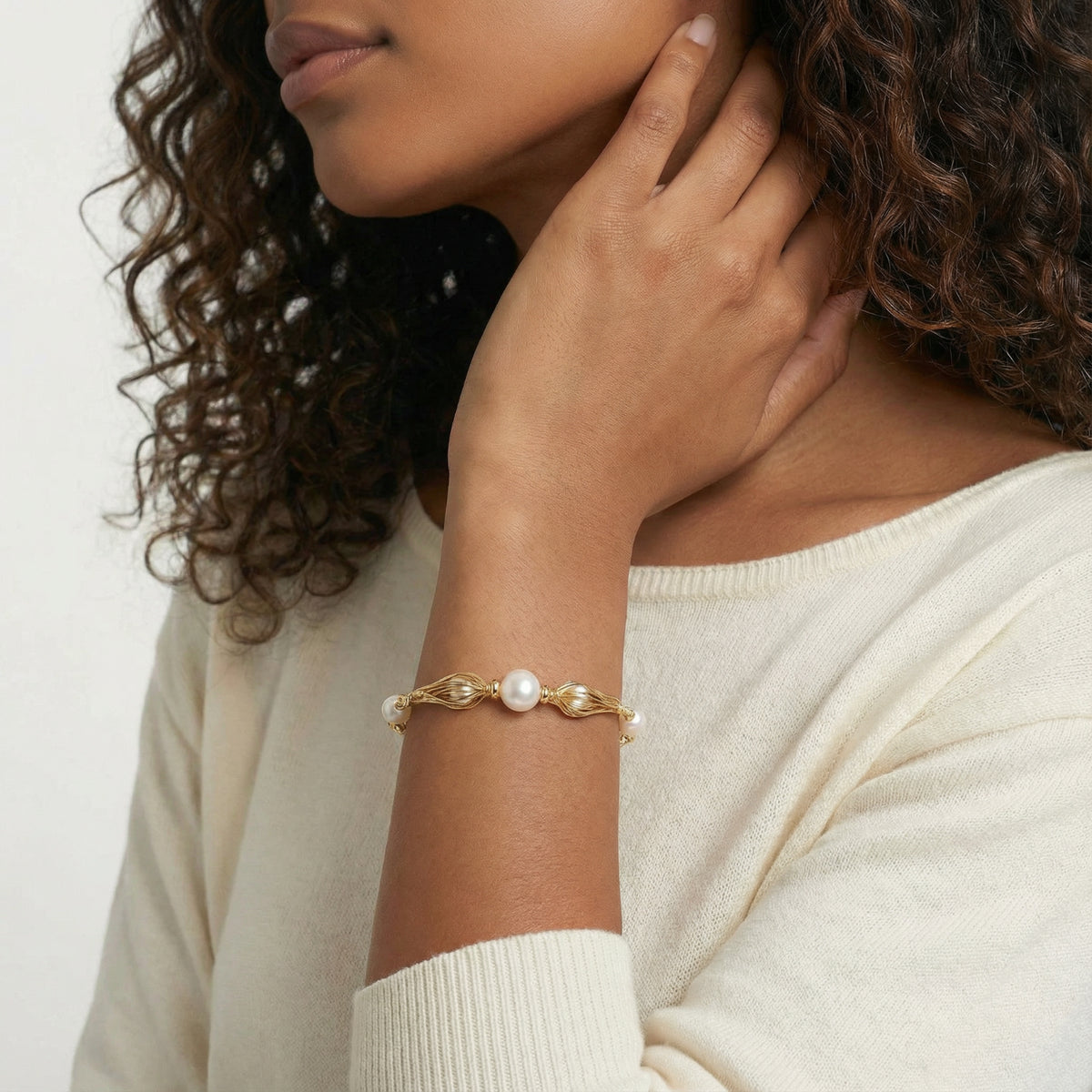 Golden Spiral Pearl Bracelet - The GlamBox Jewels Boutique