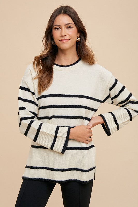 ide Slit Striped Round Neck Sweater