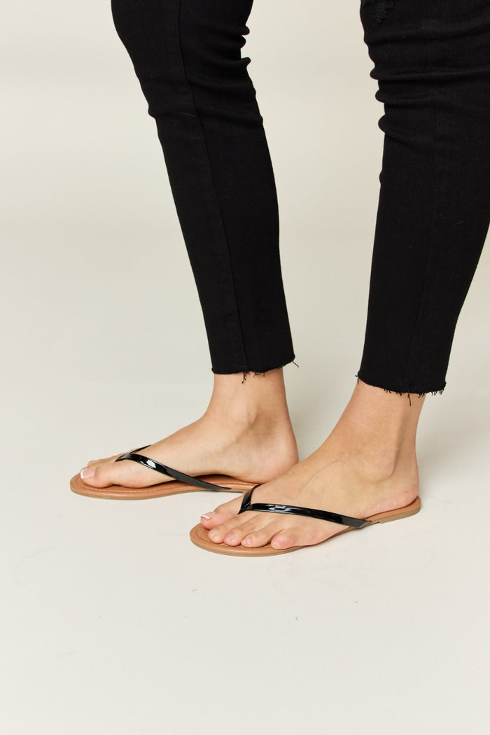 WILD DIVA PU Leather Flip Flop Sandals