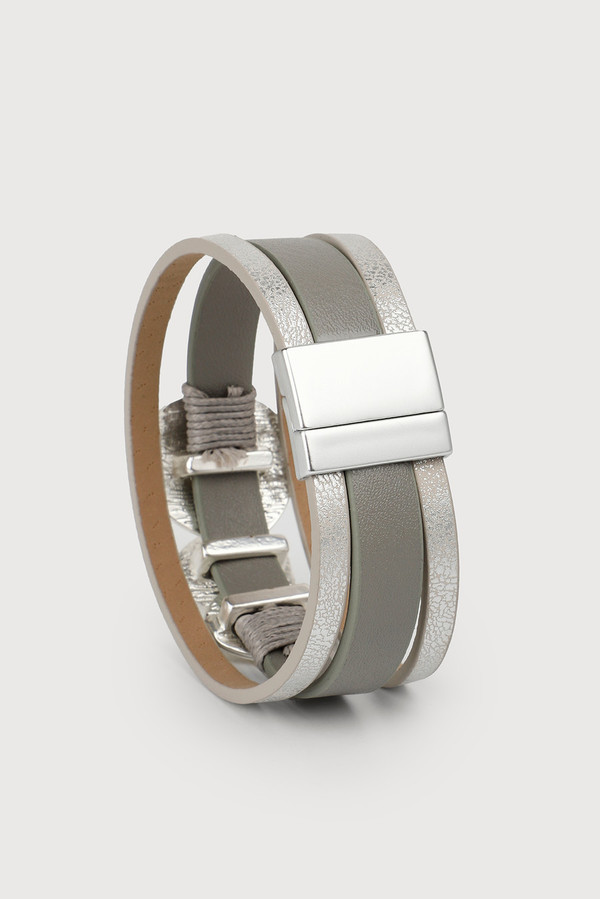 SAACHI crystal droplet leather bracelet with silver accents, stylish accessory featuring a delicate crystal charm on genuine leather.