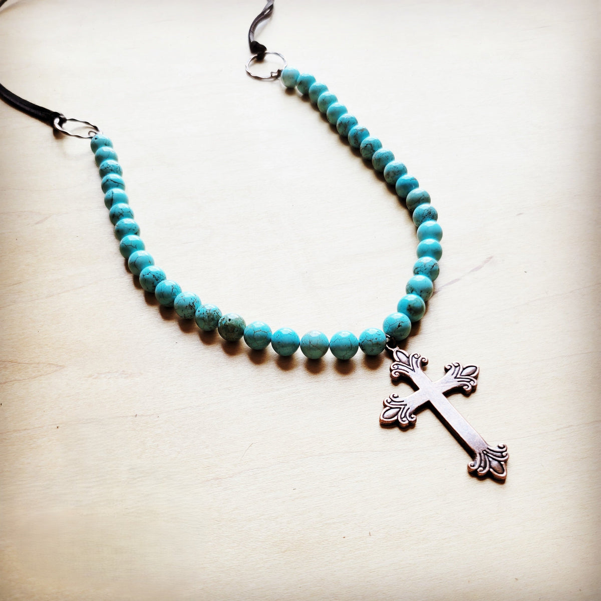 **Frosted Magnesite Beaded Necklace w/ Copper Cross 258i