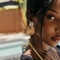 Pendiente llamativo de dos tonos Noah