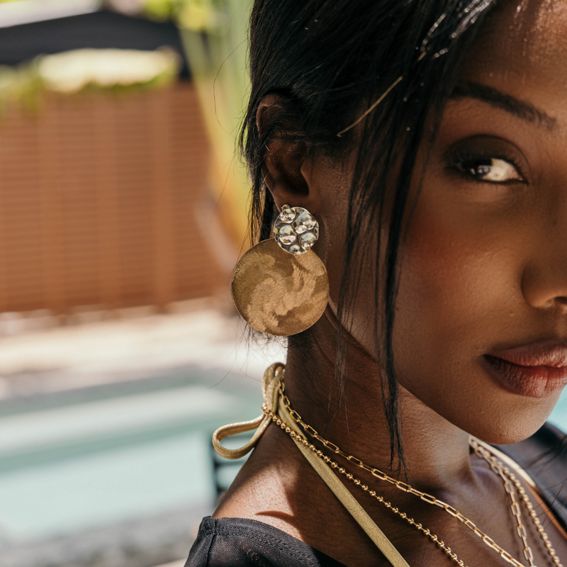 Pendiente llamativo de dos tonos Noah