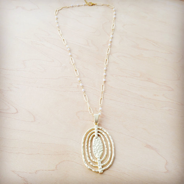 **Matte Gold Multi-Oval Pendant on Pearl and Gold Chain Necklace 261u