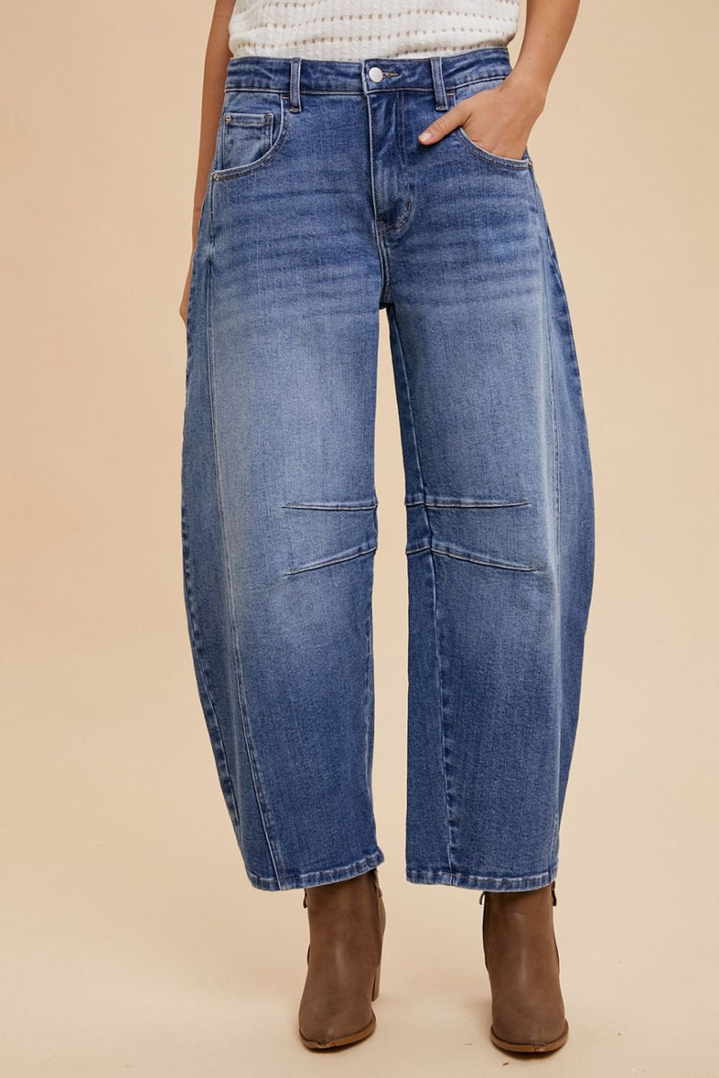 Mid Rise Barrel Leg Jeans with Pockets