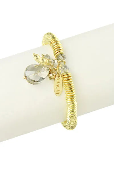 SAACHI pea pod bracelet featuring a delicate charm with tiny pea pod design, perfect for a subtle, nature-inspired accessory.