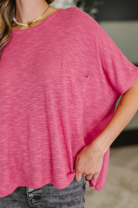 Blusa con mangas dolman fluidas en rosa intenso
