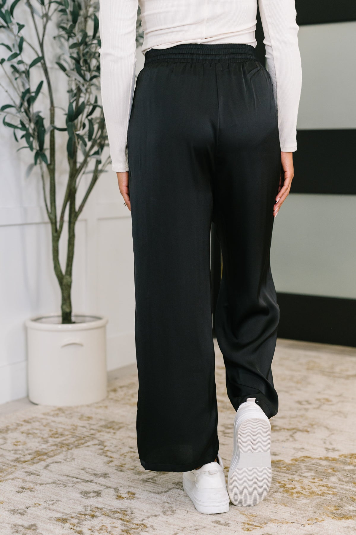 Pantalones de pierna ancha City Ease en negro