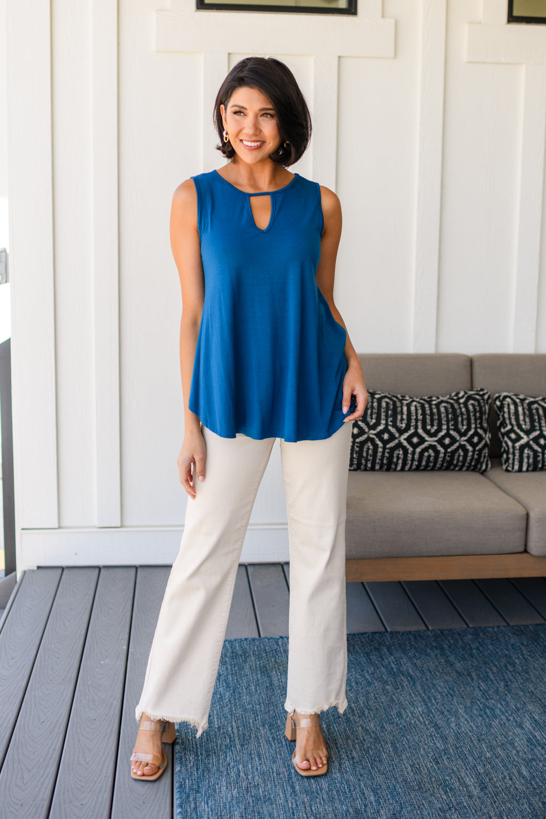 Tanque con detalle de ojo de cerradura más grande que grande en verde azulado 