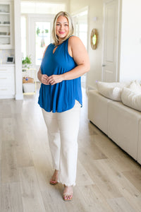 Tanque con detalle de ojo de cerradura más grande que grande en verde azulado 