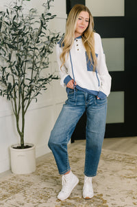 Sudadera con capucha con bloques de color azul Here for Now