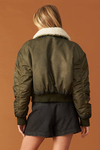 CHAQUETA BOMBER TEJIDA EN TRANCE