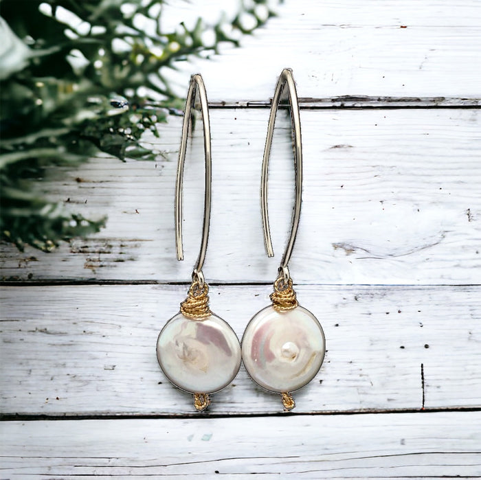 Luna Pearl Earrings