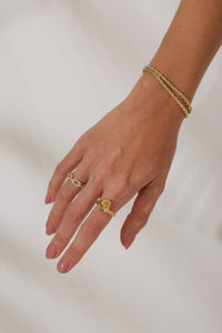 Anillo de nudo de golpe