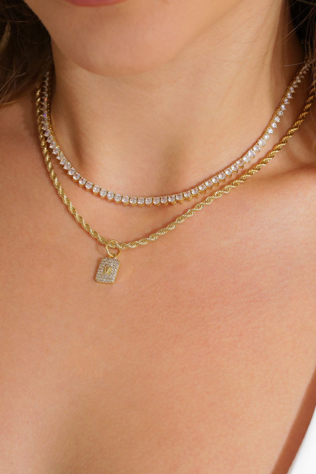 Collar glam con iniciales