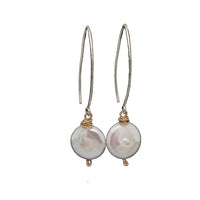 Luna Pearl Earrings
