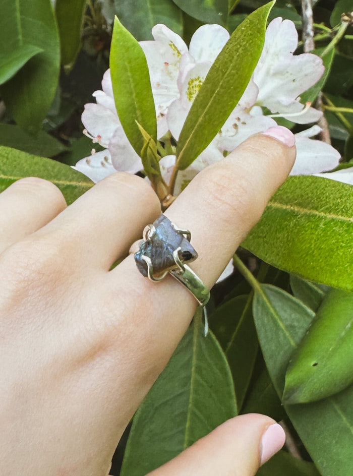 Raw Labradorite Prong Ring