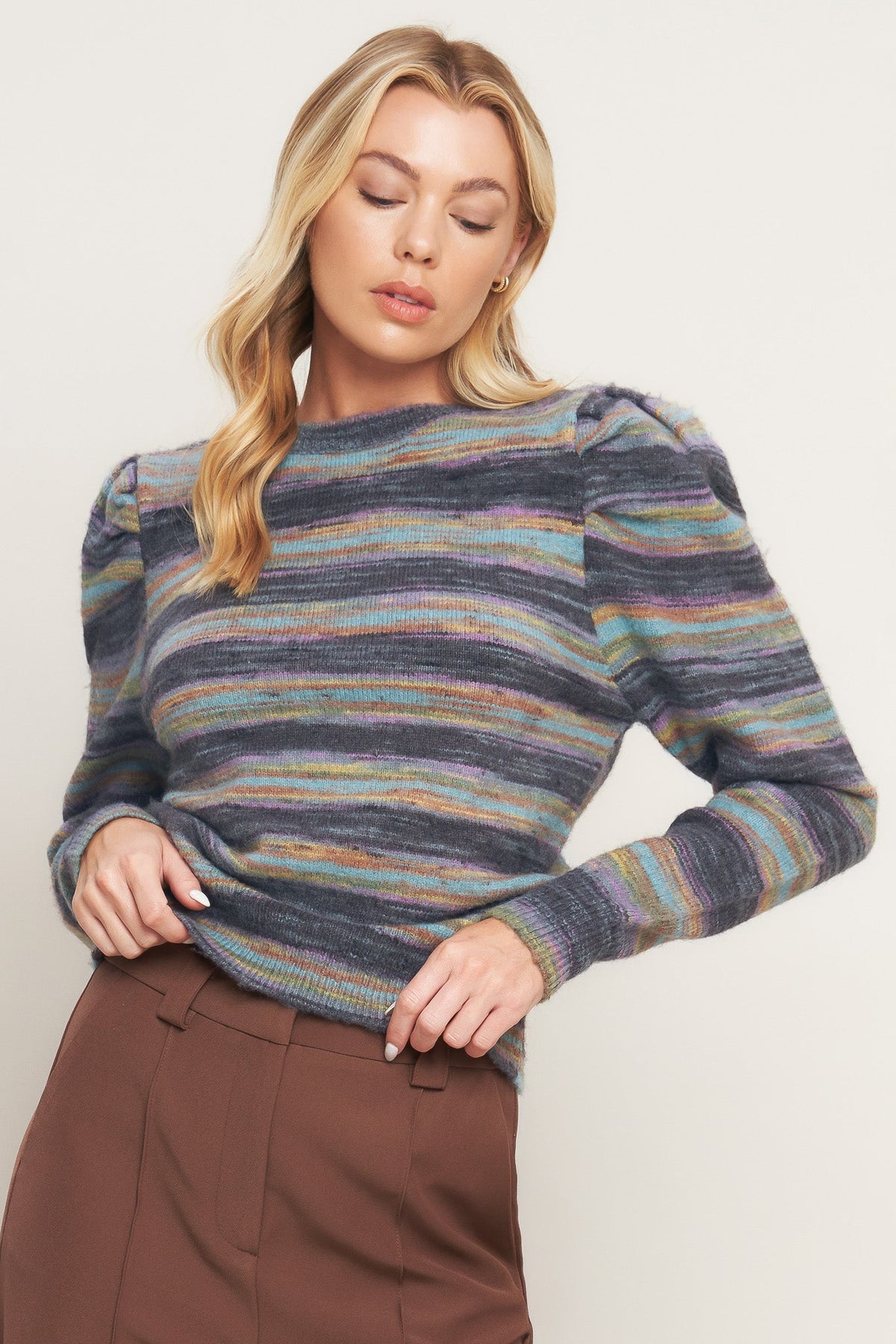 DELUXE DESIRE SWEATER TOP