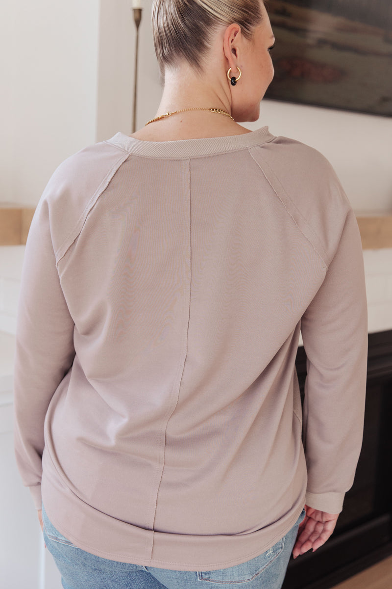 Top de cuello en V Less Conversation