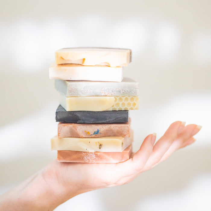 Jabón artesanal de leche de cabra y sebo de granja