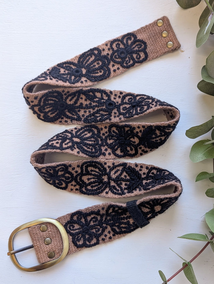 Sombra Rosa Embroidered Belt