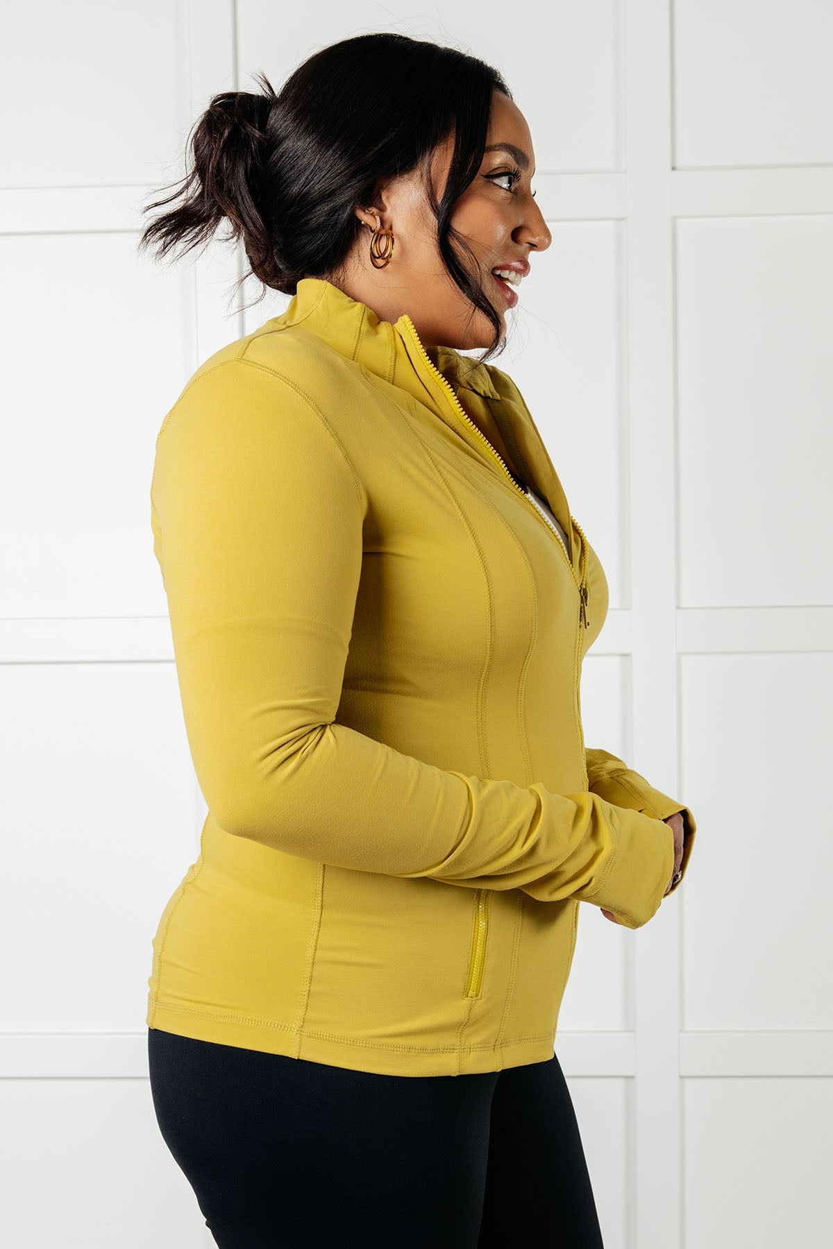 Staying Swift Activewear Jacket in Yellow Pear