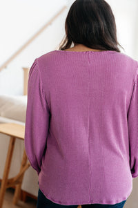 Top con mangas abullonadas "Fiel a tu palabra"