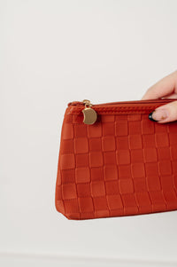 Juego de 4 bolsas para cosméticos con cuadros sutiles en marrón