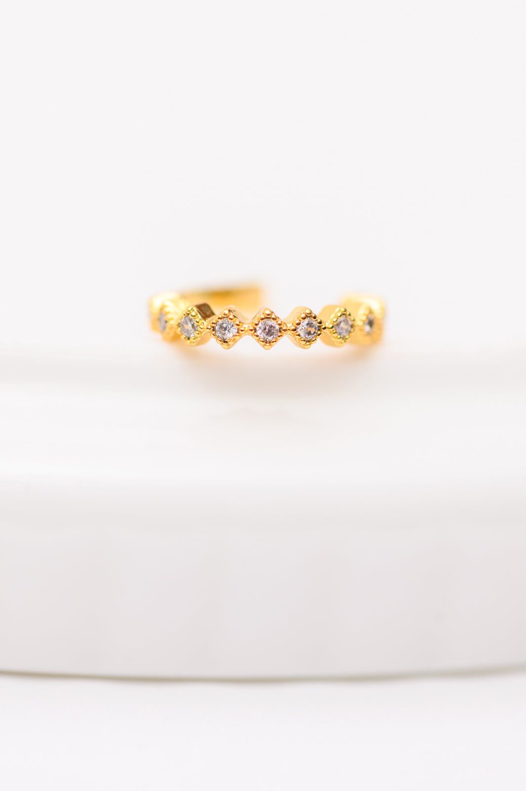 En este conjunto de aretes de oro juntos