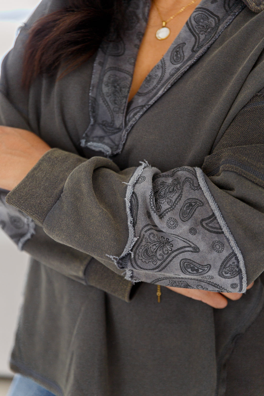 Suéter con lavado mineral Moonstone